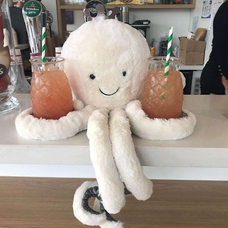 Ibis Styles Guyancourt Versailles Exteriör bild