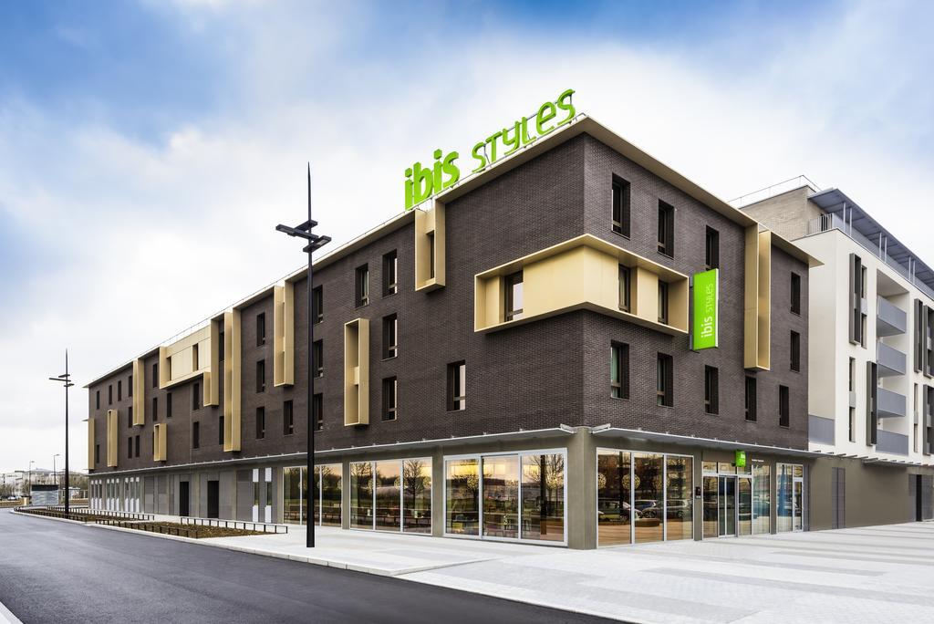 Ibis Styles Guyancourt Versailles Exteriör bild