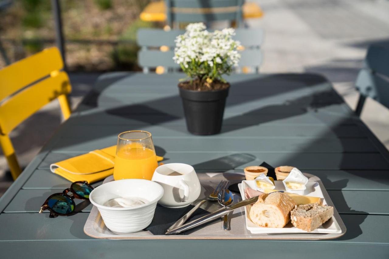 Ibis Styles Guyancourt Versailles Exteriör bild