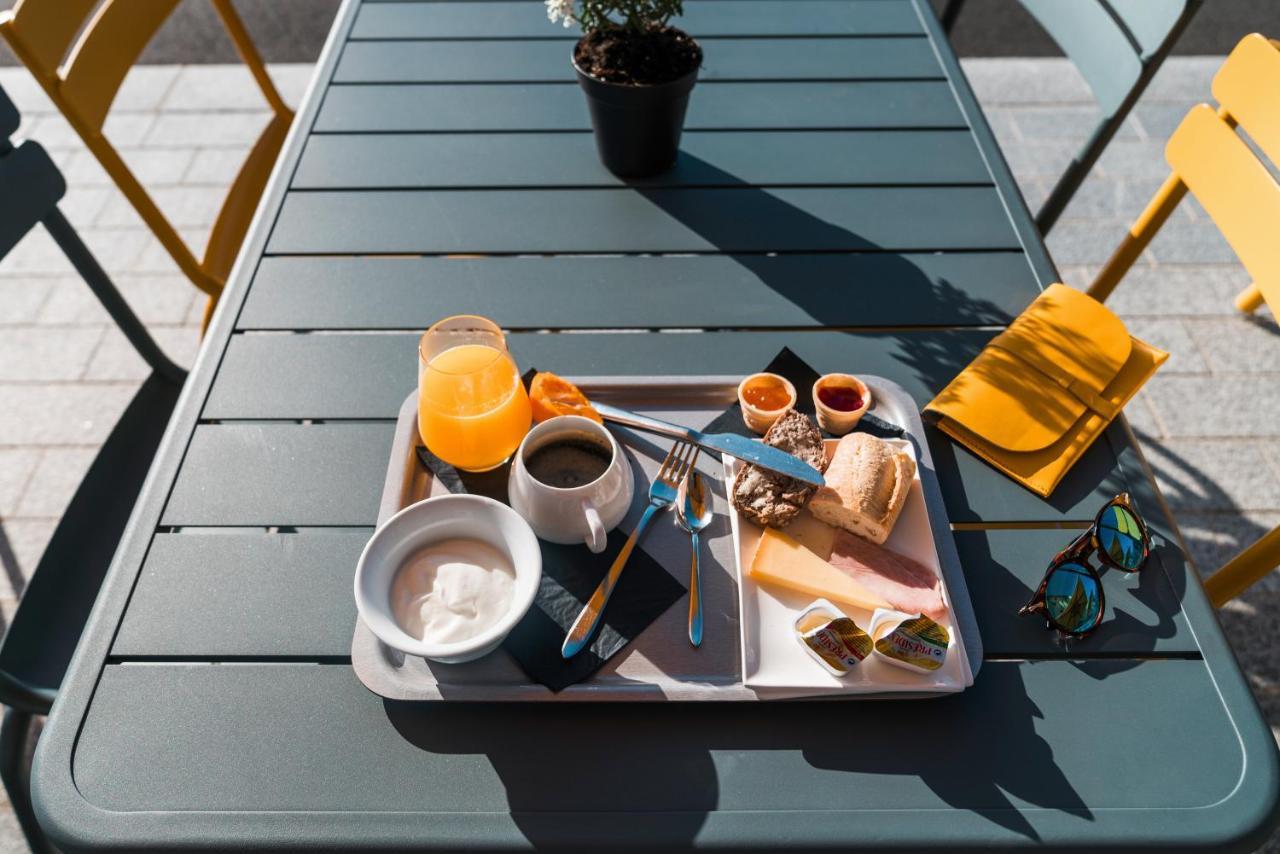 Ibis Styles Guyancourt Versailles Exteriör bild