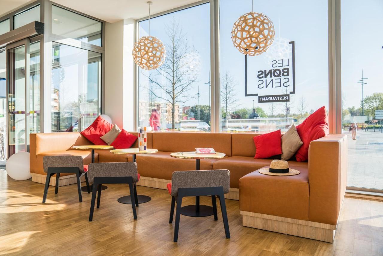 Ibis Styles Guyancourt Versailles Exteriör bild