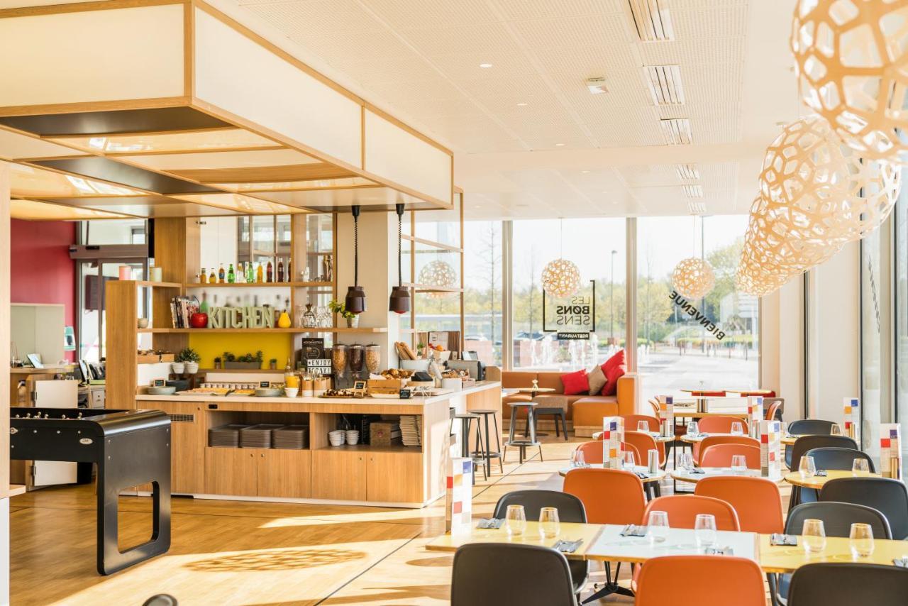Ibis Styles Guyancourt Versailles Exteriör bild